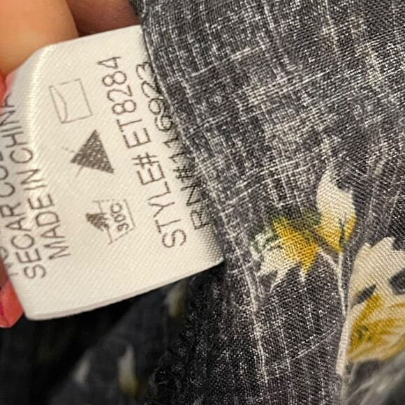 Easel Button Front Tunic Top Women's Medium Navy Blue Floral Casual Modest Shirt - Picture 12 of 13